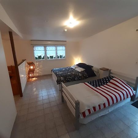Le Cezembre Gite La Taniere Moidrey Eksteriør billede