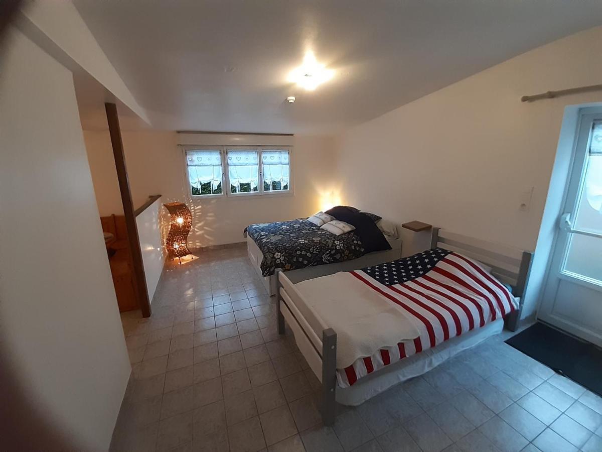 Le Cezembre Gite La Taniere Moidrey Eksteriør billede
